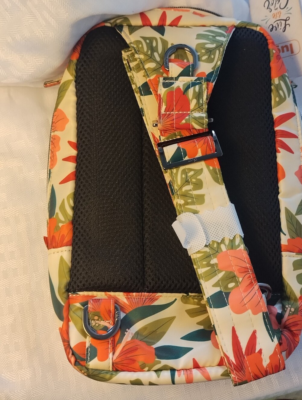 NWOT LUG TAILBACK SLING BAG Lush Luau - Picture 10 of 10